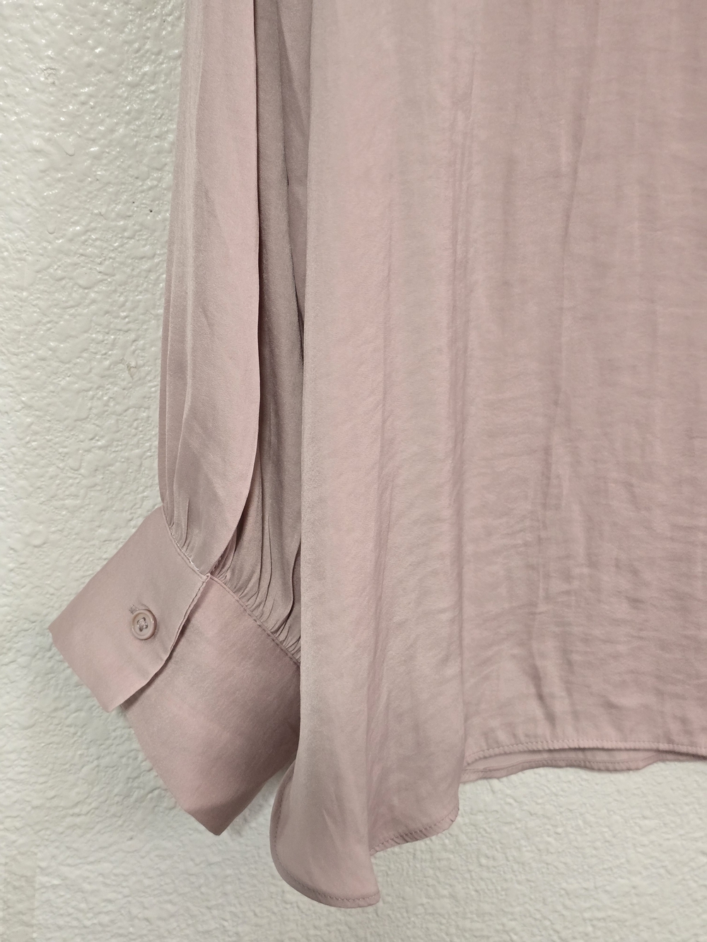 Carmen Marc Valvo Pale Pink V-Neck Blouse with Gem Trim - Picture 10 of 13
